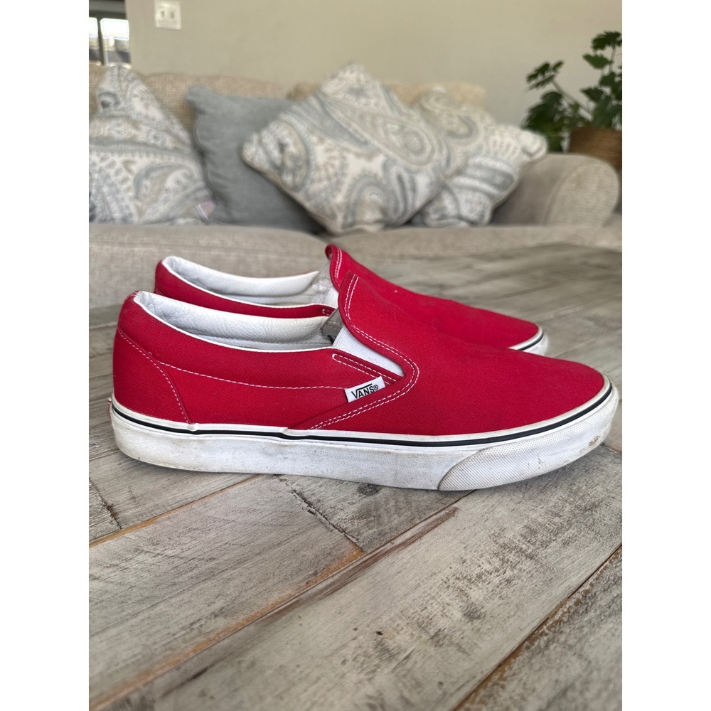 Vans Classic Slip-On Red Canvas Skate Shoes Mens 12 Womens 13.5 Low Top Sneaker - Picture 2 of 7